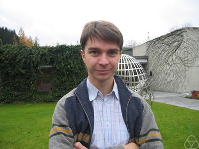 Stanislav Smirnov（斯坦尼斯拉夫·斯米尔诺夫）的户外肖像